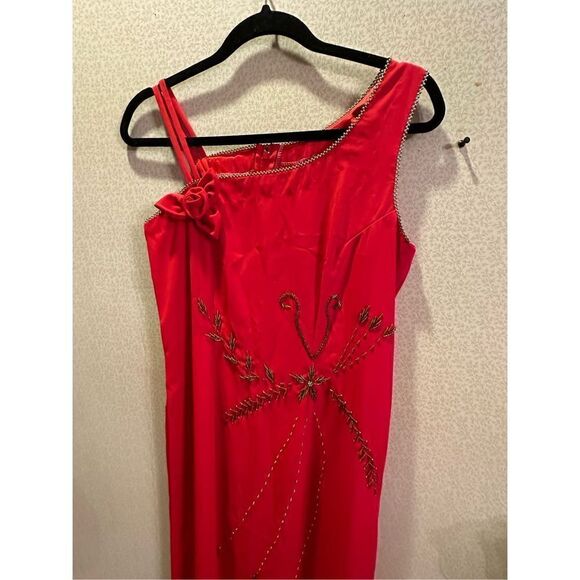 Vintage gown  - Picture 1 of 9